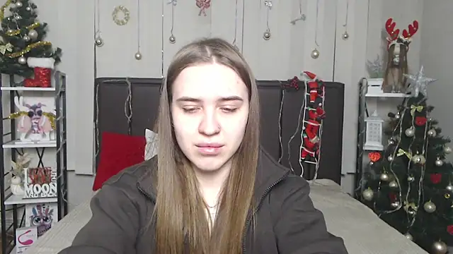 LauraHlot online show from 14, 12, 2025