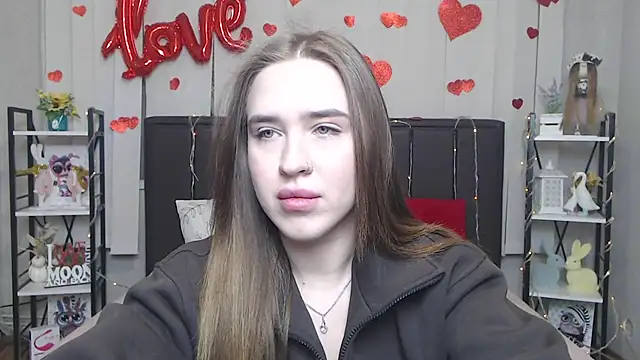 LauraHlot online show from 3, 2, 2026