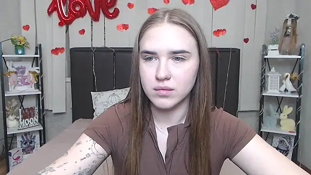LauraHlot online show from 2, 4, 2026