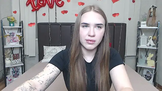 LauraHlot online show from 4, 4, 2026