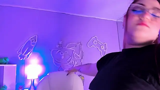 Camiila Osorio online show from 21, 11, 2025