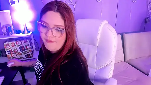 Camiila Osorio online show from 5, 1, 2026