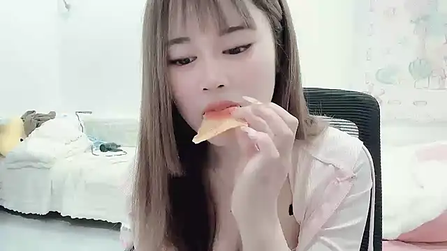 Snapshot of Jia-Xin- chatting on 6, 12, 2024 Jia-Xin- online show from 6, 12, 2024