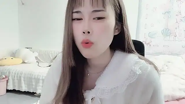 Snapshot of Jia-Xin- chatting on 11, 12, 2024 Jia-Xin- online show from 11, 12, 2024