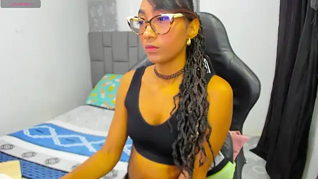 Snapshot of MurphyAngelina chatting on 3, 6, 2026 MurphyAngelina online show from 3, 6, 2026
