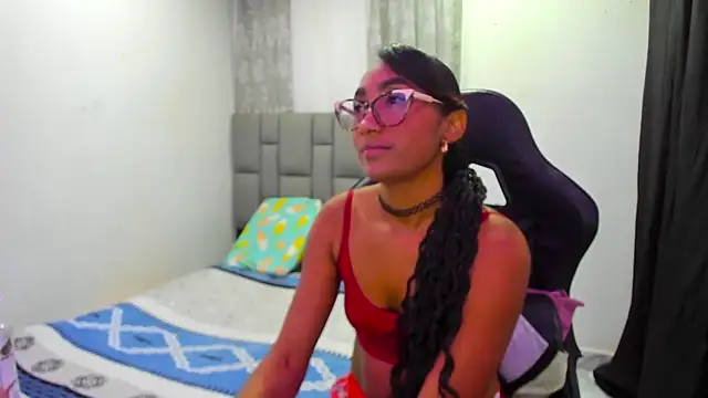 Snapshot of MurphyAngelina chatting on 7, 6, 2026 MurphyAngelina online show from 7, 6, 2026