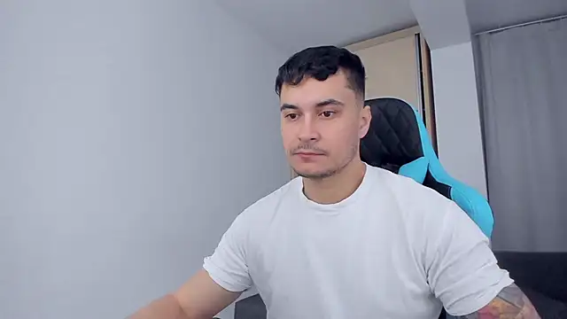 MatMalonne online show from 1, 1, 2025