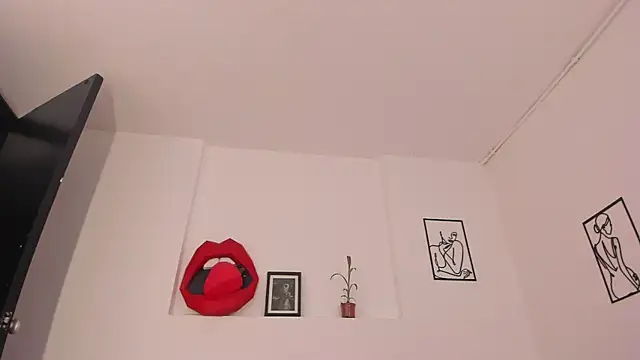 cloehonney online show from 12, 2, 2025