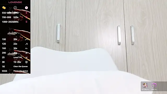 Kana hoshii online show from 11, 10, 2025