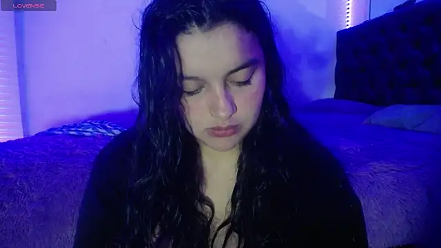 Snapshot of Laurenkenner_ chatting on 18, 10, 2025 Laurenkenner  online show from 18, 10, 2025