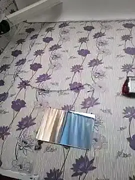 Snapshot of SweetLeila40 chatting on 12, 1, 2025 SweetLeila40 online show from 12, 1, 2025