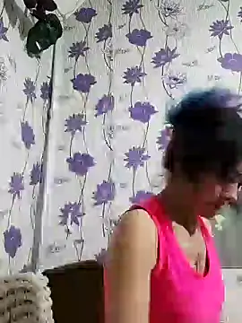 Snapshot of SweetLeila40 chatting on 10, 2, 2025 SweetLeila40 online show from 10, 2, 2025