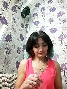 Snapshot of SweetLeila40 chatting on 24, 2, 2025 SweetLeila40 online show from 24, 2, 2025