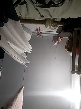 Snapshot of SweetLeila40 chatting on 17, 3, 2026 SweetLeila40 online show from 17, 3, 2026