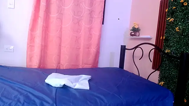 evaleribigtits18 online show from 10, 1, 2026