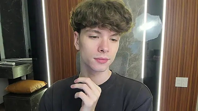 calvin love you online show from 29, 4, 2026
