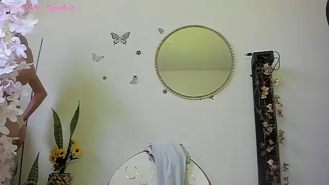 Sophie sweett19 online show from 1, 3, 2025