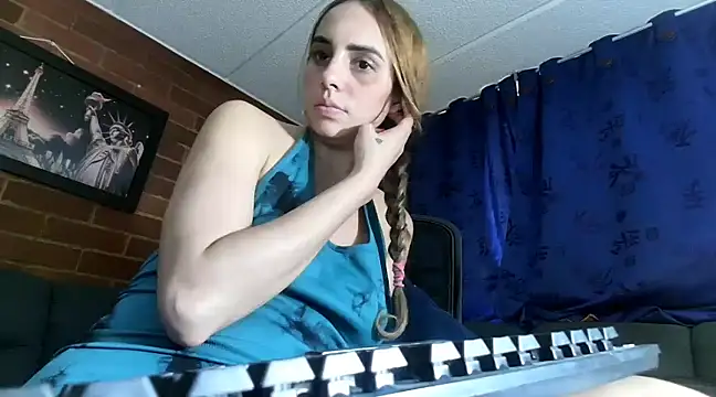Snapshot of ValeriaLacrozee chatting on 13, 1, 2025 ValeriaLacrozee online show from 13, 1, 2025