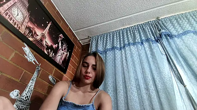 Snapshot of ValeriaLacrozee chatting on 2, 3, 2025 ValeriaLacrozee online show from 2, 3, 2025
