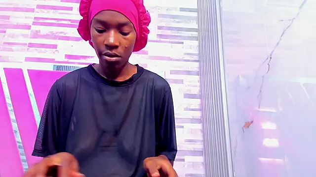 Snapshot of ebony_march chatting on 13, 11, 2025 ebony march online show from 13, 11, 2025