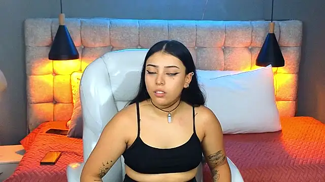 Laia and Aloby online show from 7, 2, 2025