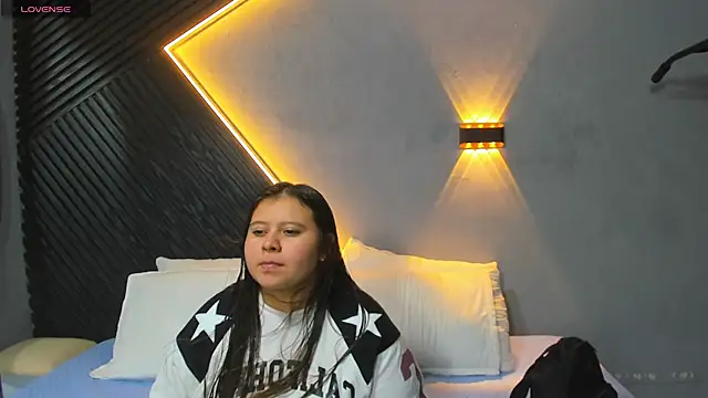 Laia and Aloby online show from 14, 7, 2026