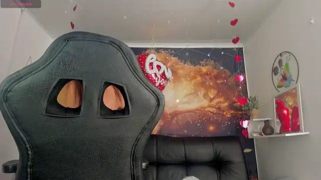 Snapshot of Nikol_Rang__ chatting on 19, 2, 2025 Nikol Rang   online show from 19, 2, 2025