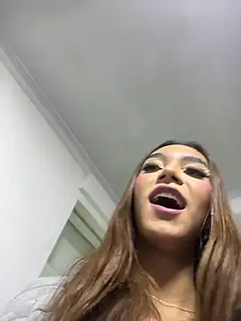 Snapshot of Nikol_Rang__ chatting on 5, 3, 2025 Nikol Rang   online show from 5, 3, 2025