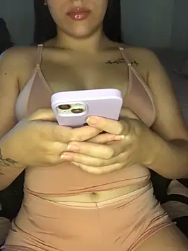 Snapshot of La_Milli chatting on 17, 3, 2026 La Milli online show from 17, 3, 2026