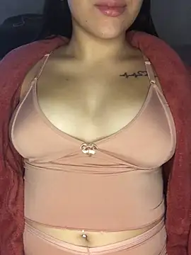 Snapshot of La_Milli chatting on 13, 4, 2026 La Milli online show from 13, 4, 2026