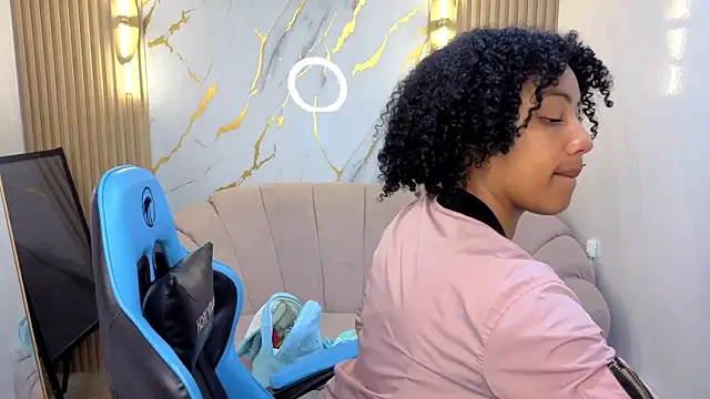 Violeth b online show from 8, 10, 2025