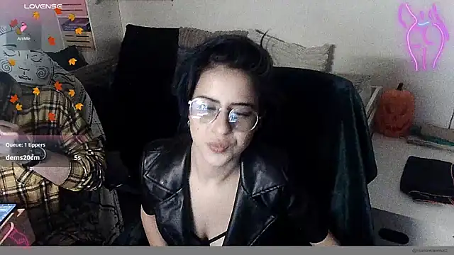 Snapshot of LisandreLaVenale chatting on 4, 12, 2024 LisandreLaVenale online show from 4, 12, 2024