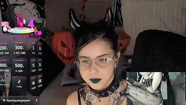 Snapshot of LisandreLaVenale chatting on 26, 10, 2025 LisandreLaVenale online show from 26, 10, 2025