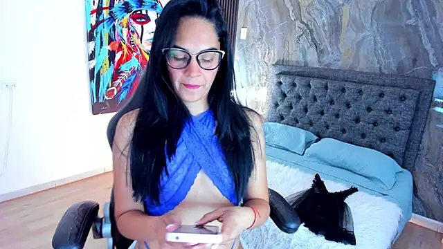 Carlota milf 30 online show from 30, 1, 2025