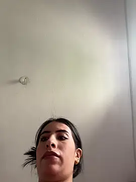 IssabellaLopez online show from 20, 5, 2026