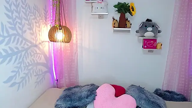 Alison Wiley online show from 19, 12, 2025