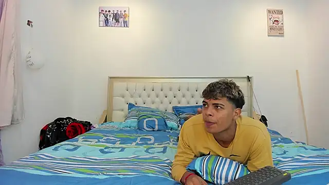 dafnezahiraa  online show from 15, 1, 2025