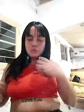 Snapshot of lucylovles chatting on 17, 12, 2025 lucylovles online show from 17, 12, 2025