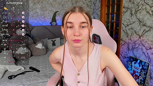 Snapshot of _flowersweeet_ chatting on 3, 1, 2025  flowersweeet  online show from 3, 1, 2025