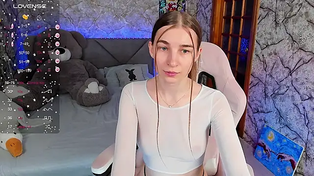 Snapshot of _flowersweeet_ chatting on 19, 9, 2025  flowersweeet  online show from 19, 9, 2025