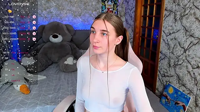 Snapshot of _flowersweeet_ chatting on 10, 10, 2025  flowersweeet  online show from 10, 10, 2025