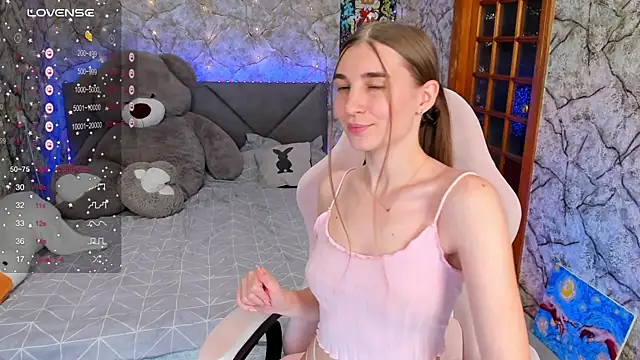 Snapshot of _flowersweeet_ chatting on 12, 10, 2025  flowersweeet  online show from 12, 10, 2025