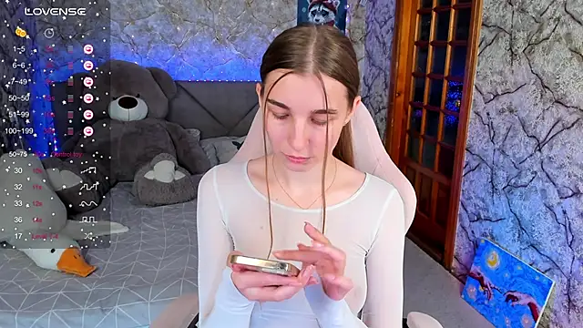 Snapshot of _flowersweeet_ chatting on 15, 10, 2025  flowersweeet  online show from 15, 10, 2025