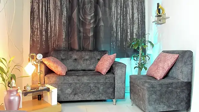 Snapshot of Alaia_Love77 chatting on 16, 11, 2025 Alaia Love77 online show from 16, 11, 2025