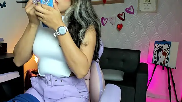 Snapshot of Alaia_Love77 chatting on 28, 2, 2026 Alaia Love77 online show from 28, 2, 2026