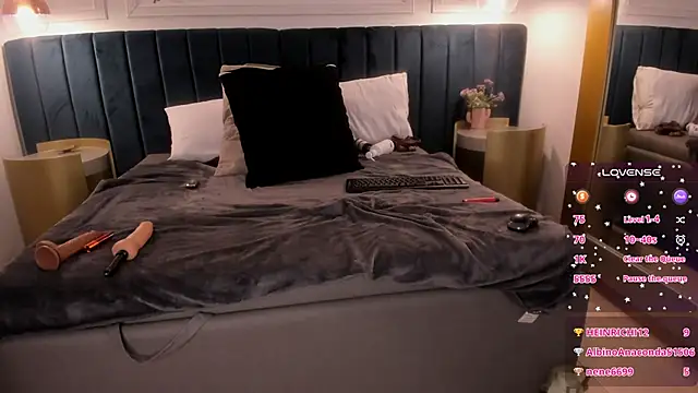 Snapshot of Issabella_Roa chatting on 16, 12, 2024 Issabella Roa online show from 16, 12, 2024