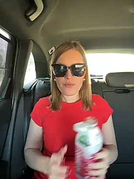 Sissy-Bee online show from 22, 3, 2025