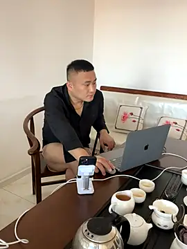 Snapshot of ShaoZian_1 chatting on 31, 10, 2025 ShaoZian 1 online show from 31, 10, 2025