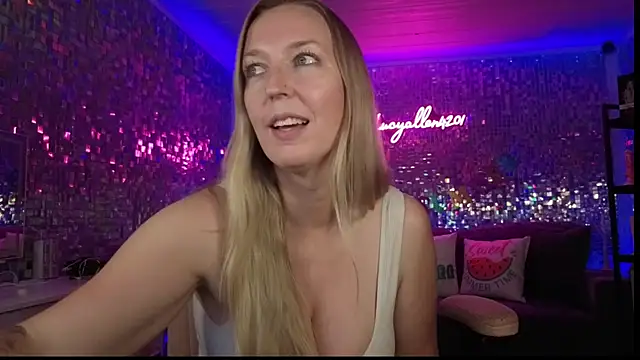 lucyallen4201 online show from 25, 7, 2026