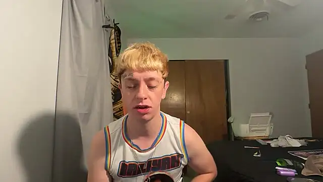 twentywithafelonyy online show from 24, 12, 2024